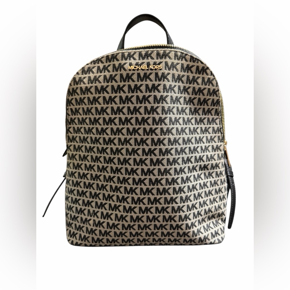 Michael Kors Black and Cream Logo Backpack 🎒 NWOT